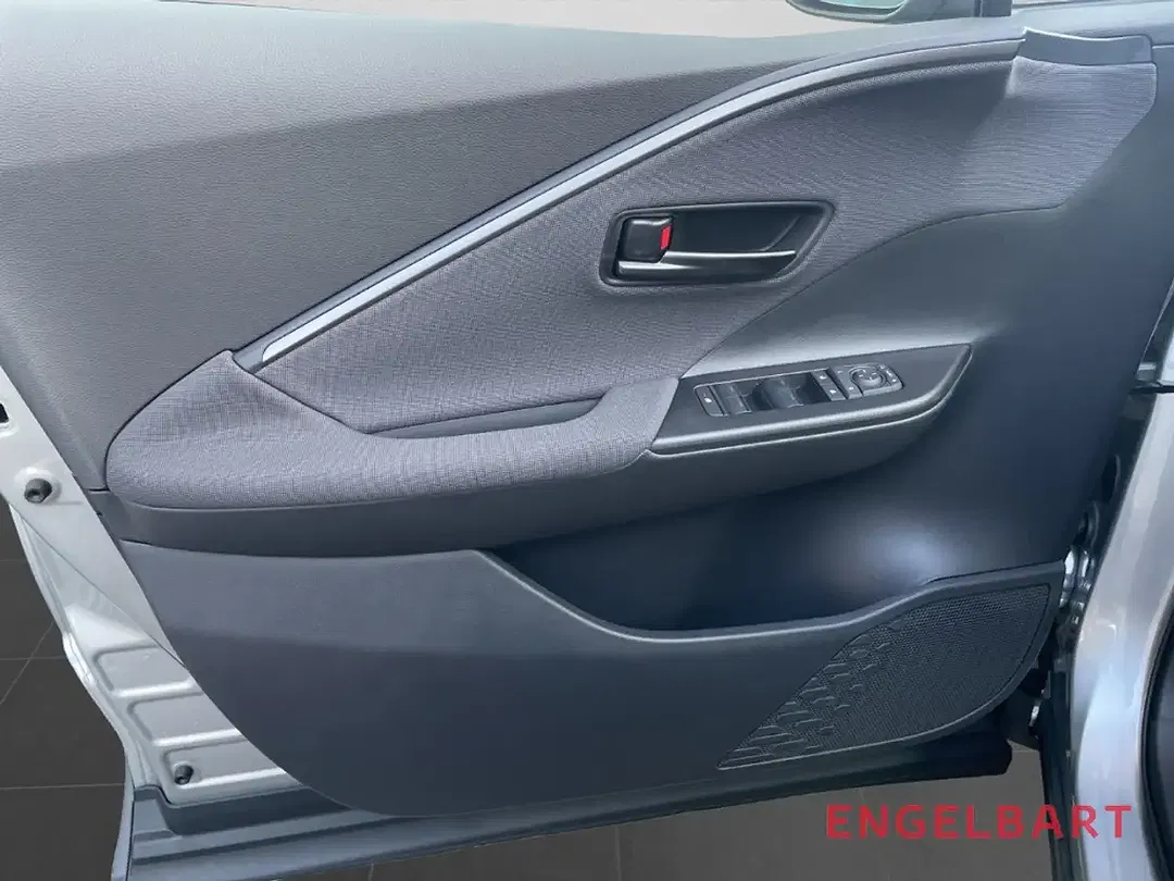 Toyota C-HR - Thumbnail 9