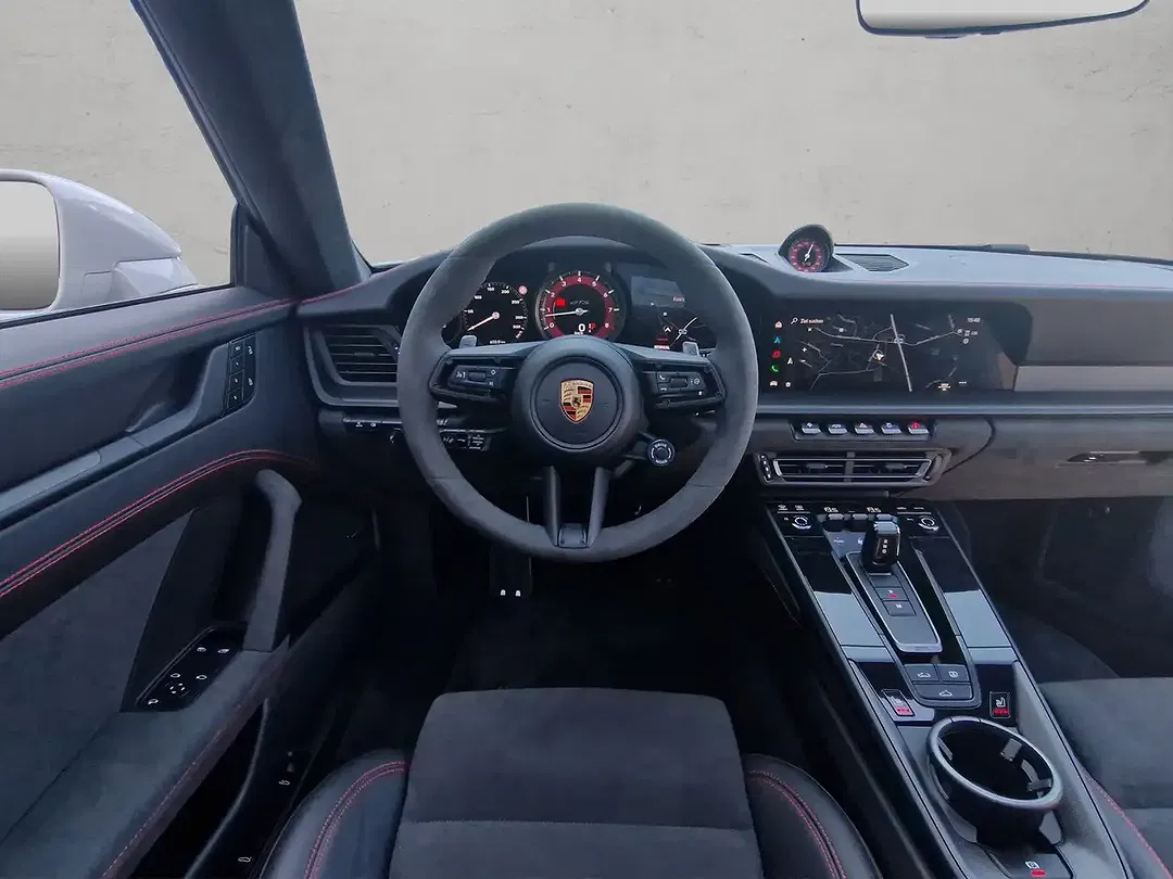 Porsche 911 - Thumbnail 4