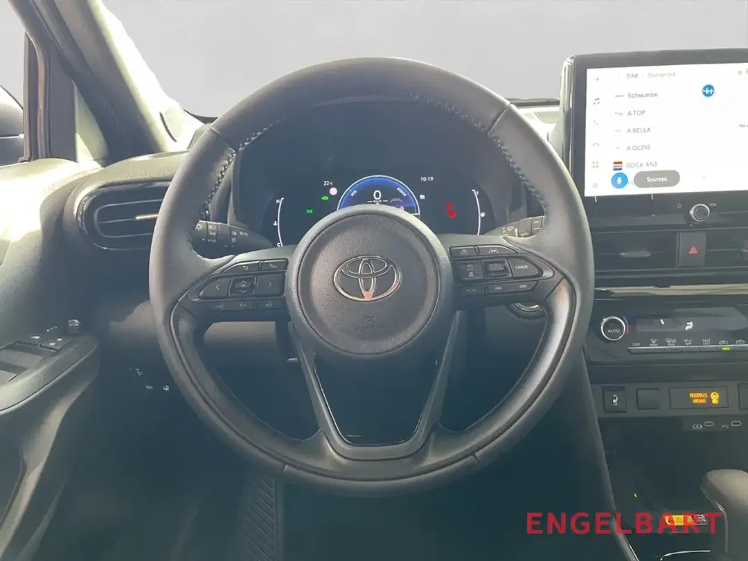 Toyota Yaris Cross - Thumbnail 7