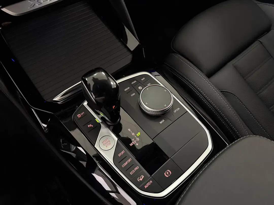 BMW X4 - Thumbnail 13