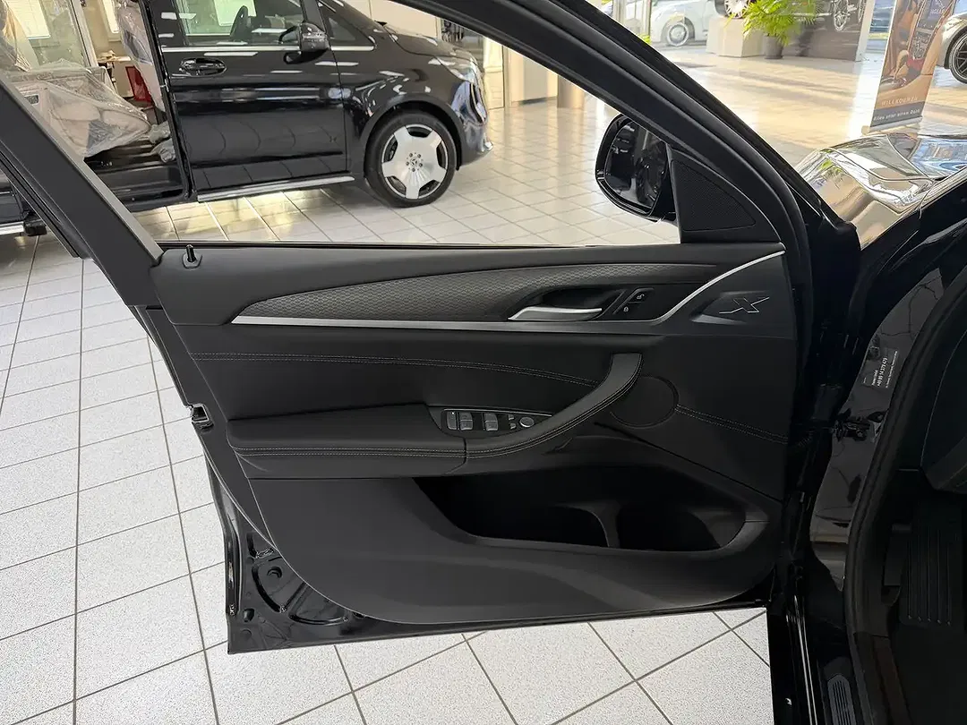 BMW X4 - Thumbnail 8