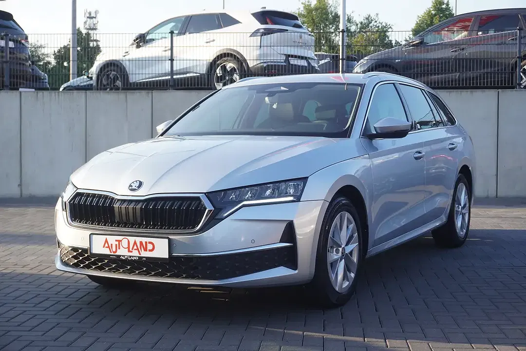 Skoda Octavia 1.5 TSI DSG Combi - foto 1