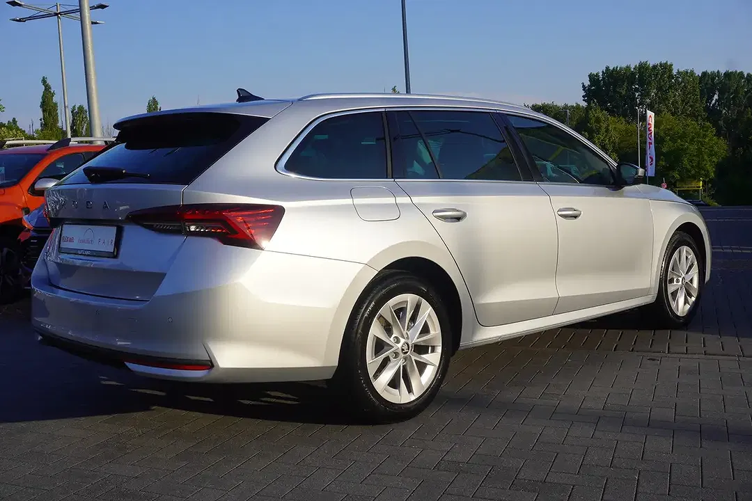 Skoda Octavia - Thumbnail 4