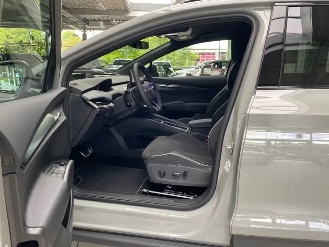 Skoda Elroq - Thumbnail 6