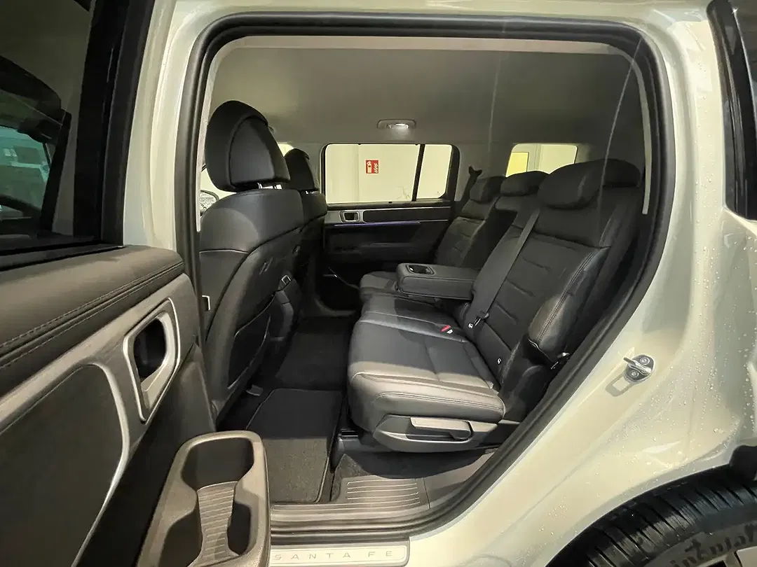 Hyundai SANTA FE - Thumbnail 10