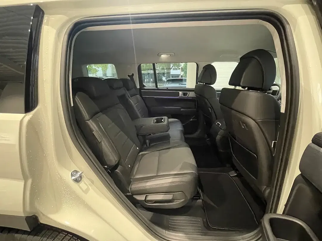 Hyundai SANTA FE - Thumbnail 12