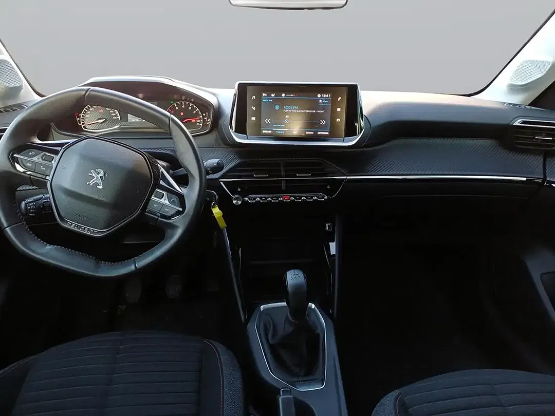 Peugeot 208 - Thumbnail 9