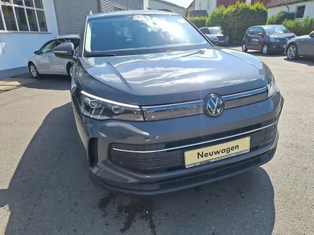 Volkswagen Tiguan - Thumbnail 6