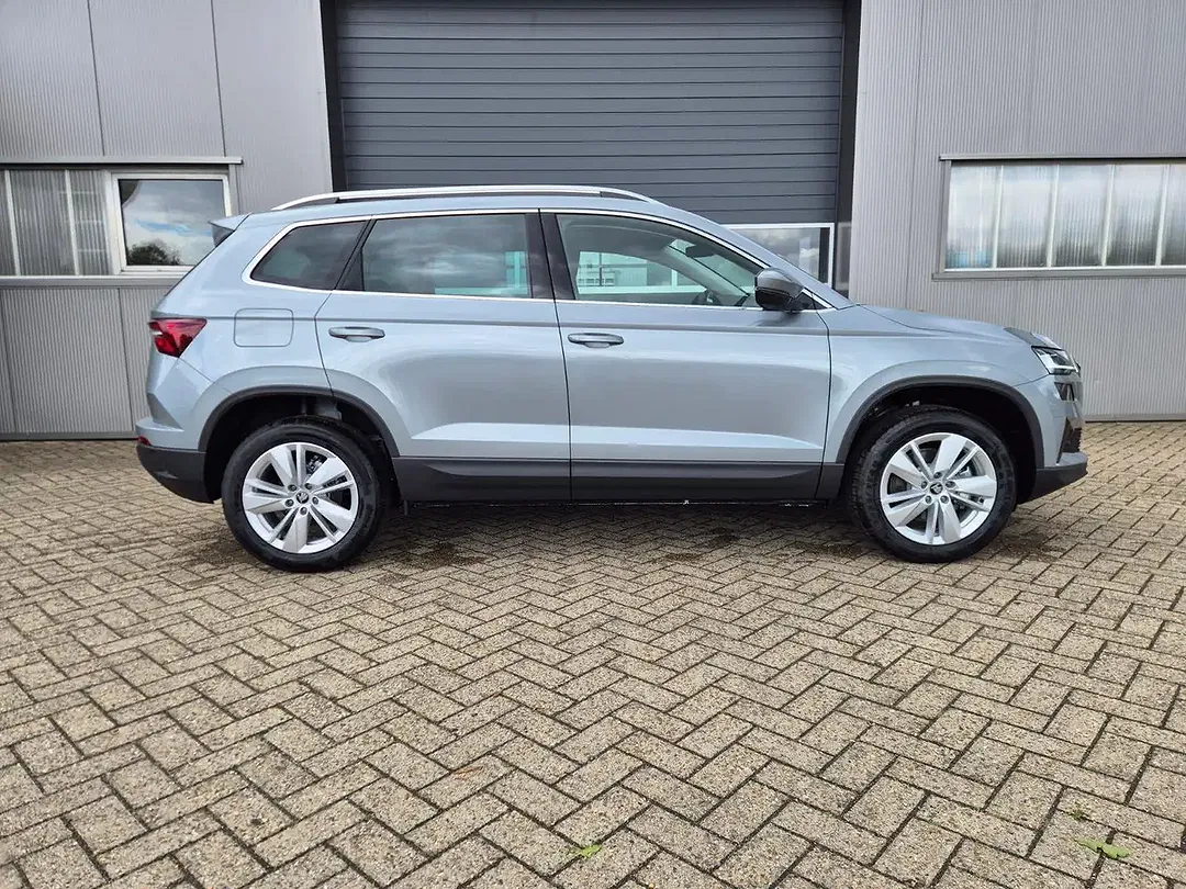 Skoda Karoq - Thumbnail 5