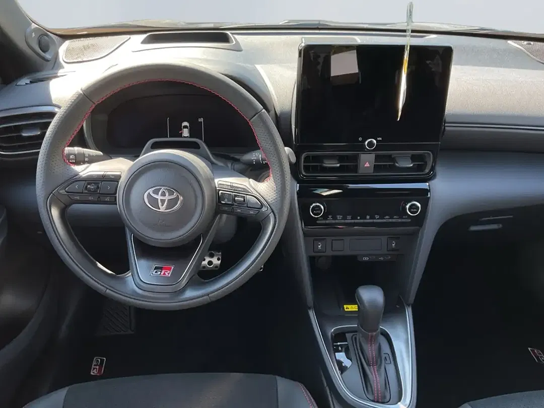 Toyota Yaris Cross - Thumbnail 8