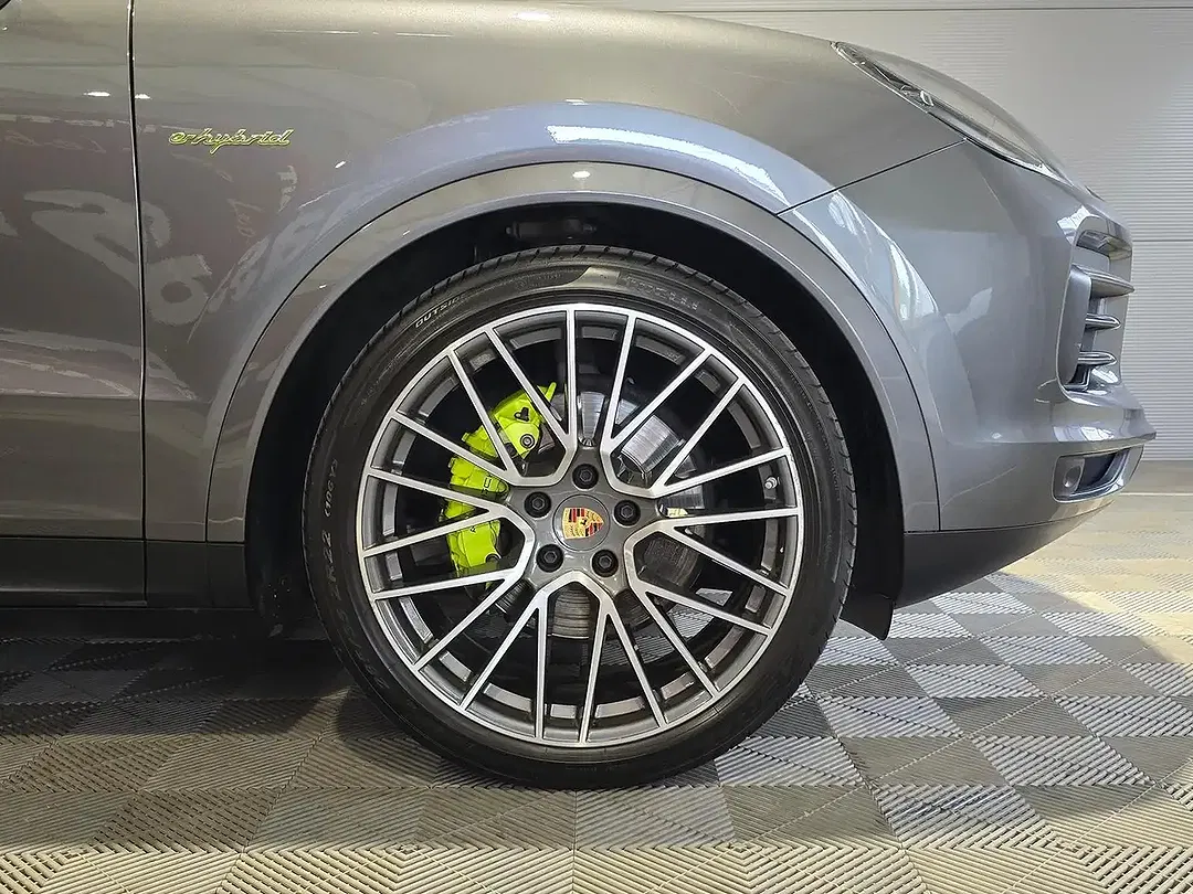 Porsche Cayenne - Thumbnail 10