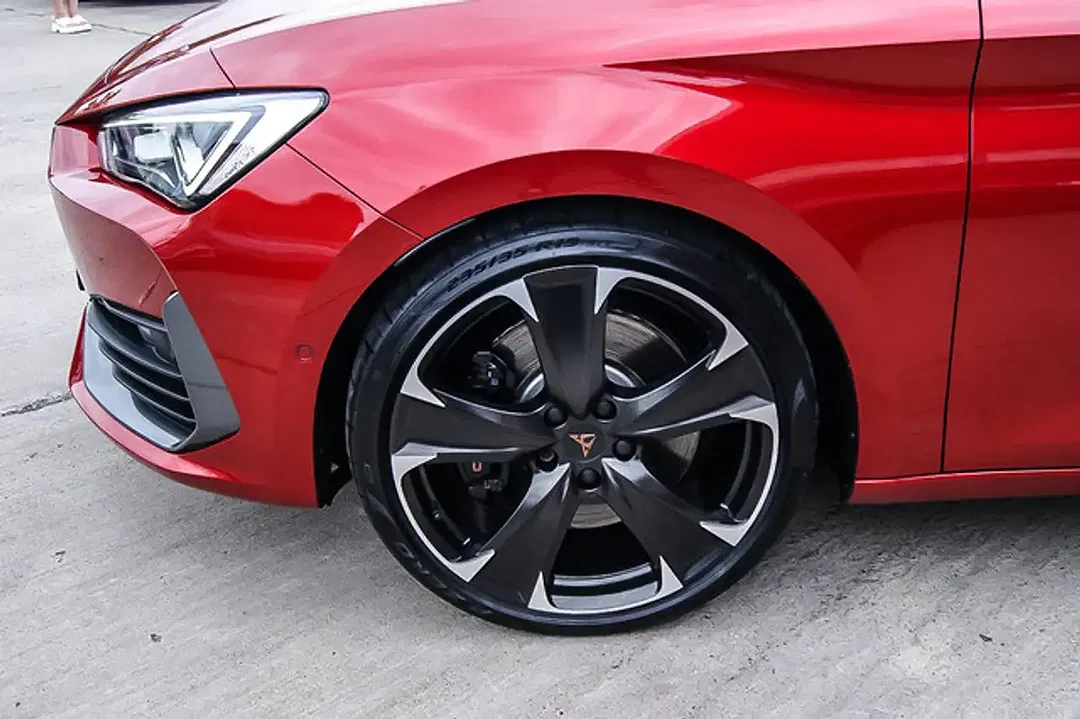 CUPRA Leon - Thumbnail 6