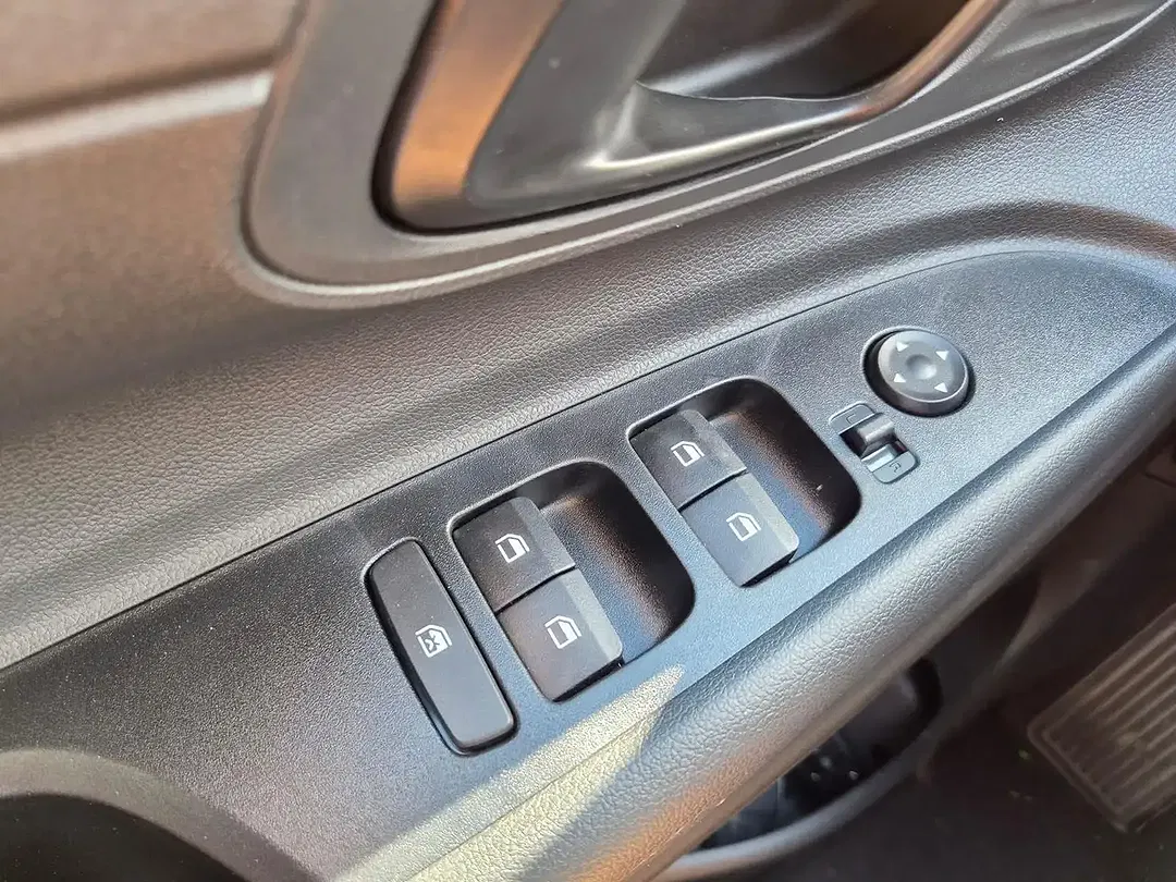 Hyundai i20 - Thumbnail 13