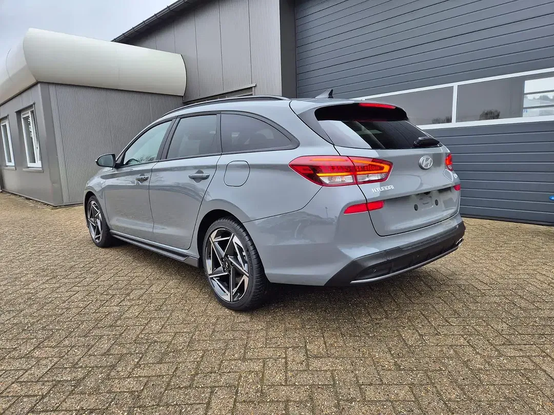 Hyundai i30 - Thumbnail 2