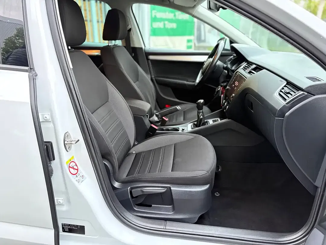 Skoda Octavia - Thumbnail 7