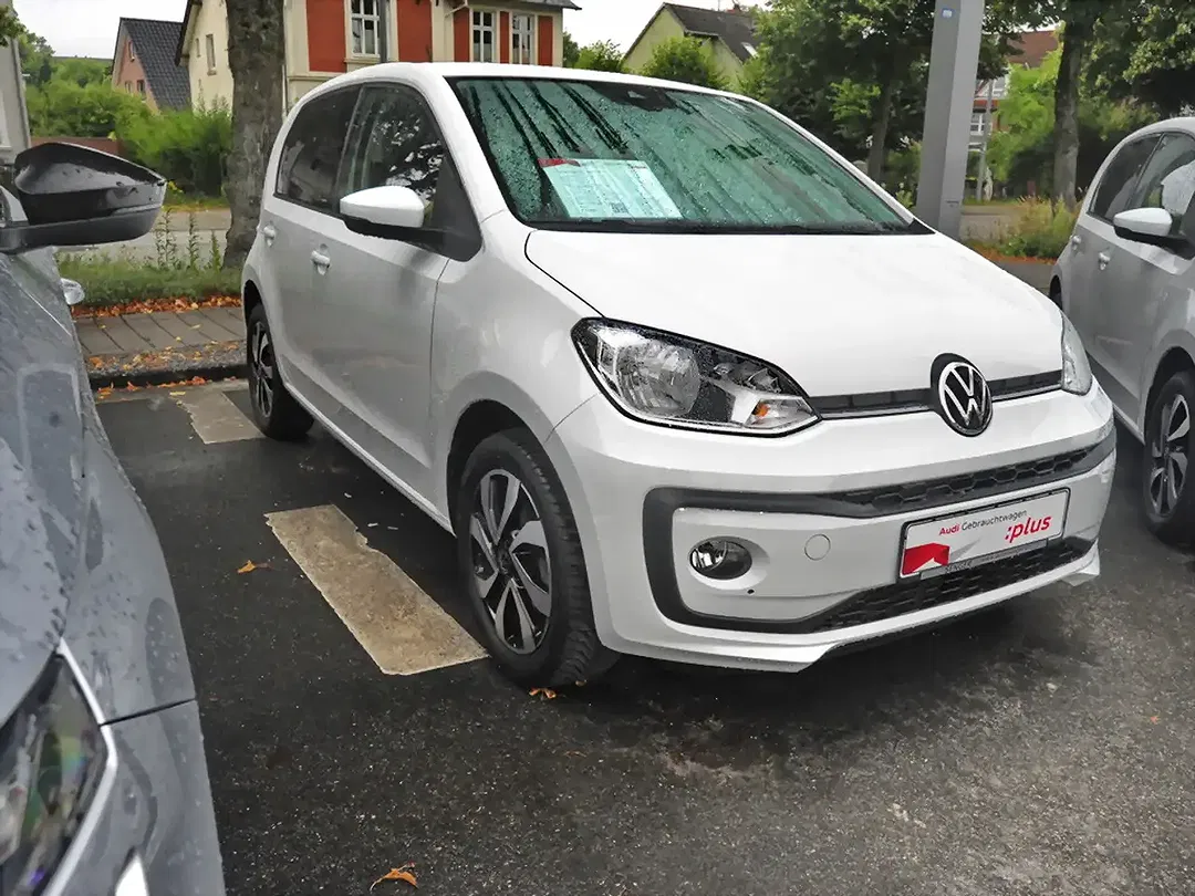 Volkswagen up! - Thumbnail 3