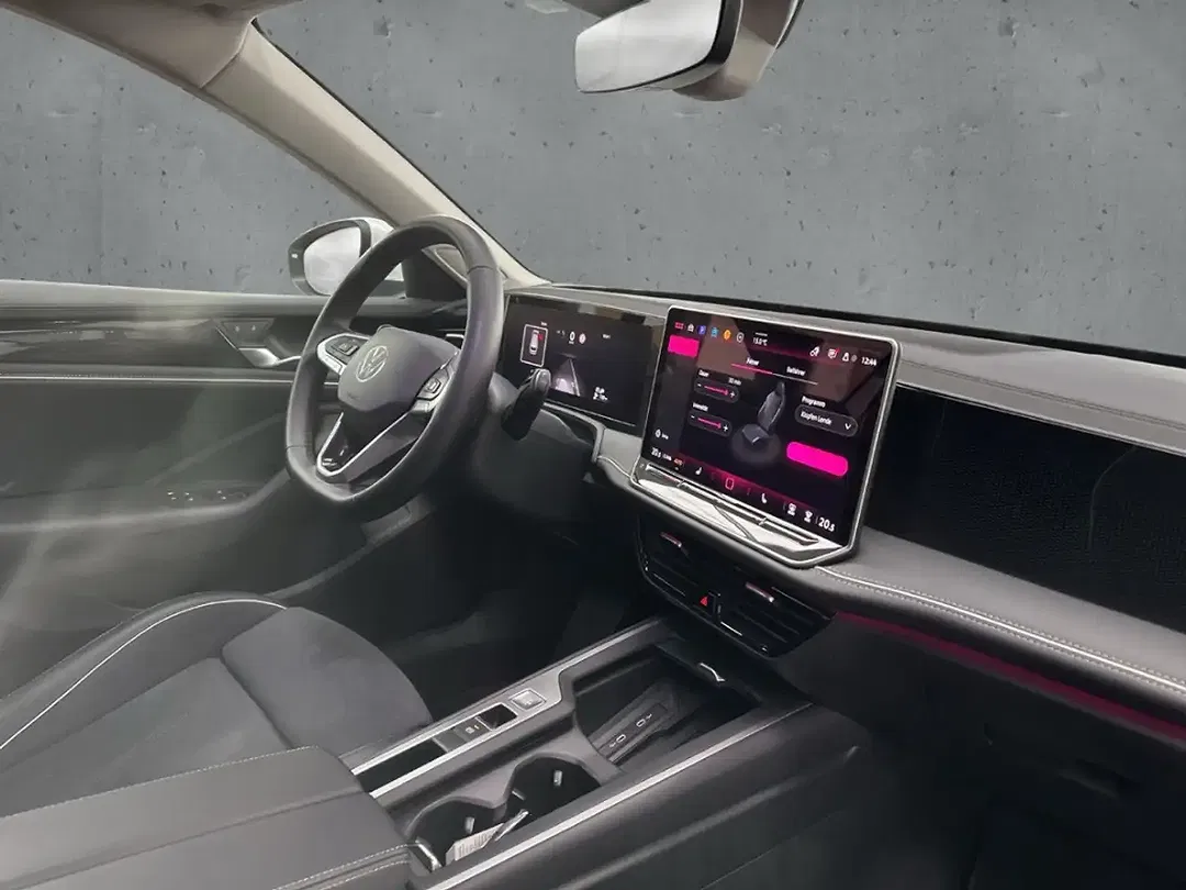 Volkswagen Passat - Thumbnail 13