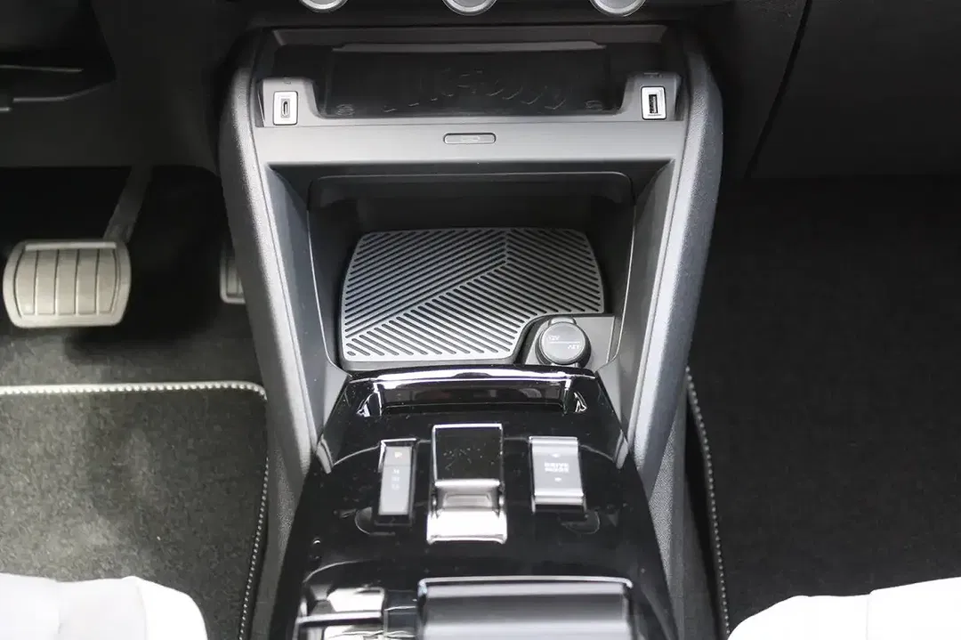 Citroen C4 - Thumbnail 11