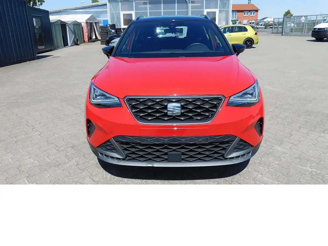 SEAT Arona - Thumbnail 3