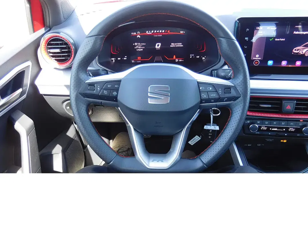 SEAT Arona - Thumbnail 9