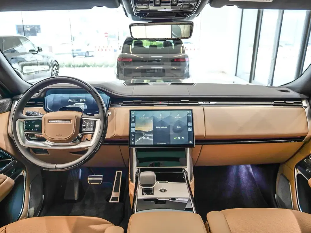 Land Rover Range Rover - Thumbnail 4
