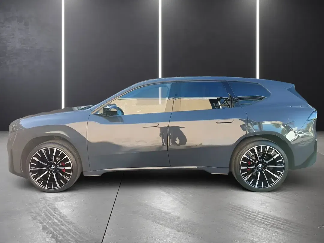 BMW iX3 - Thumbnail 7