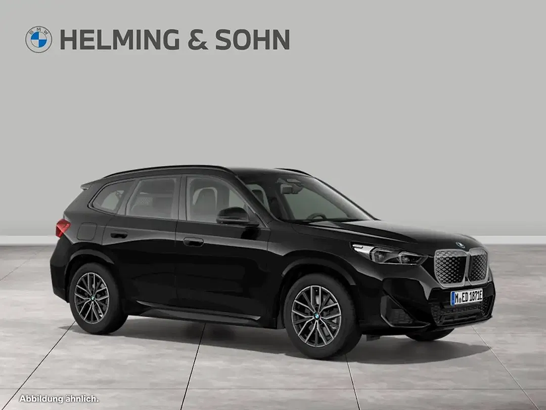 BMW iX1 - Thumbnail 11