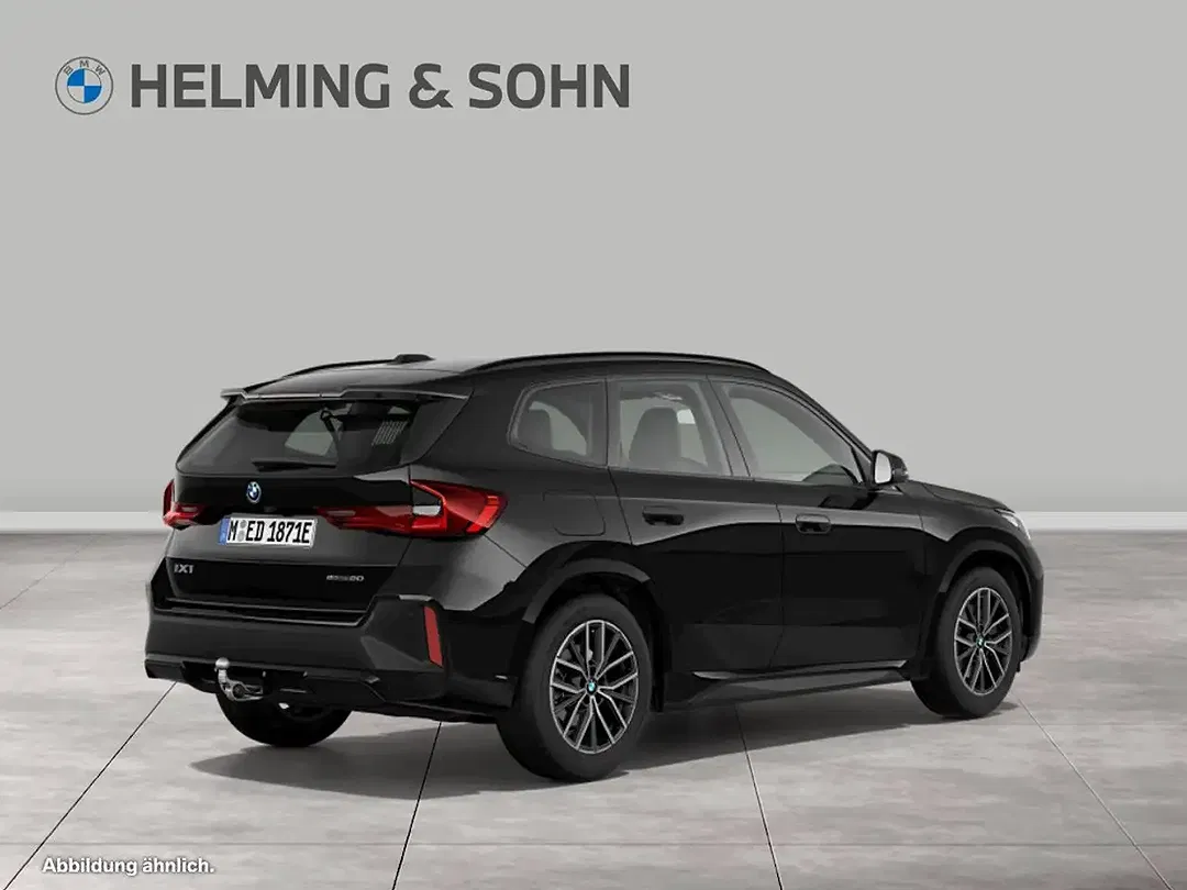 BMW iX1 - Thumbnail 2
