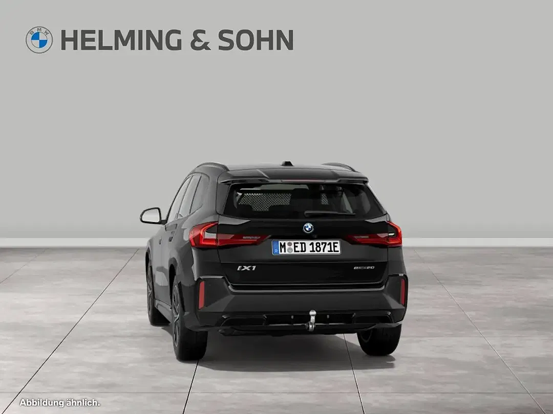 BMW iX1 - Thumbnail 9