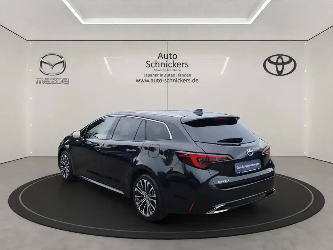 Toyota Corolla - Thumbnail 3