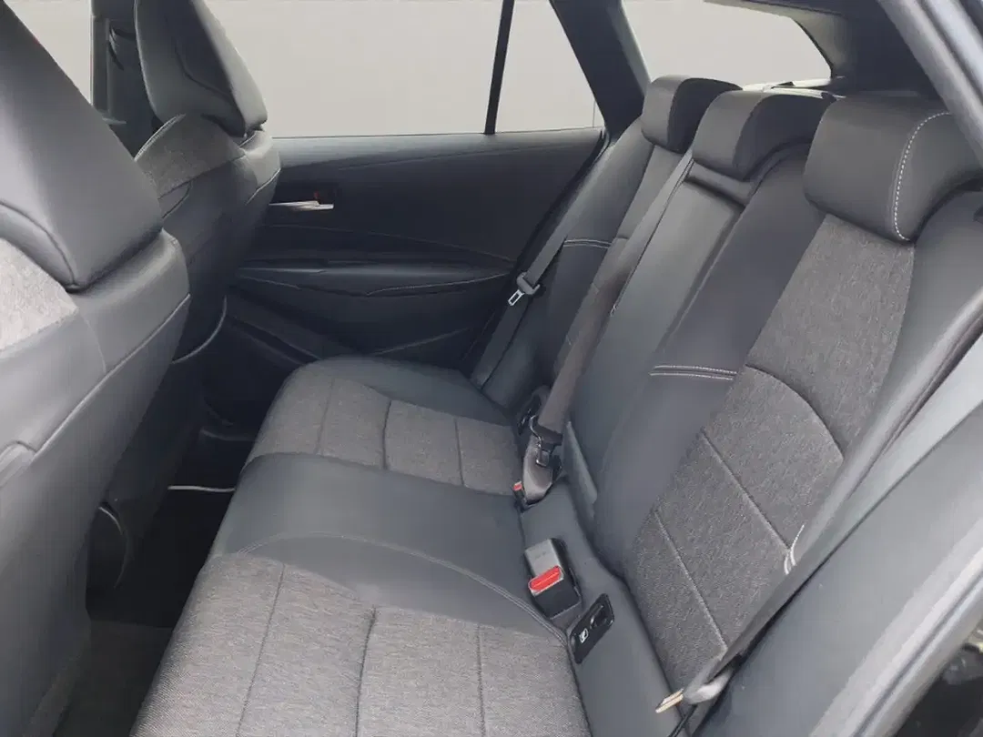 Toyota Corolla - Thumbnail 8