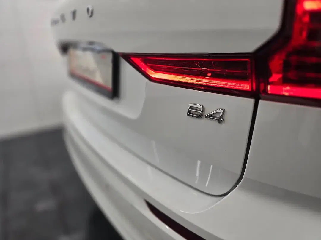 Volvo XC60 - Thumbnail 5