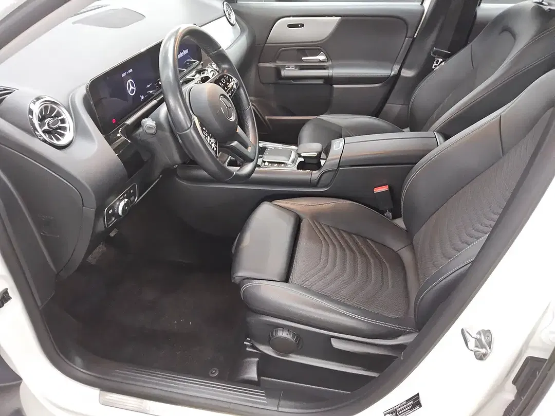 Mercedes-Benz GLA 250 - Thumbnail 10