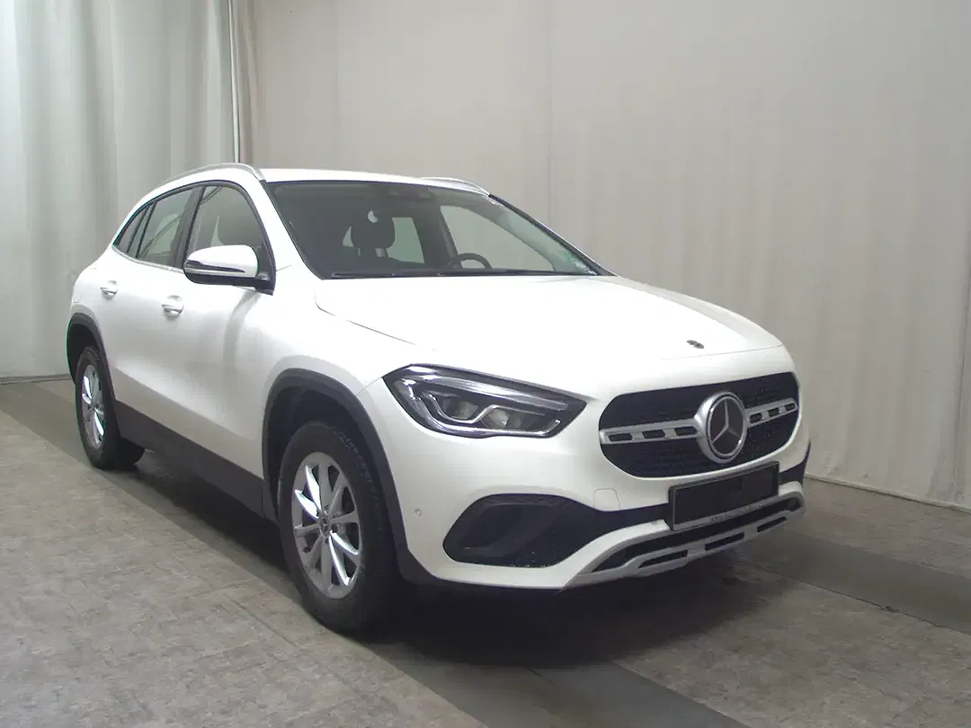 Mercedes-Benz GLA 250 - Thumbnail 4