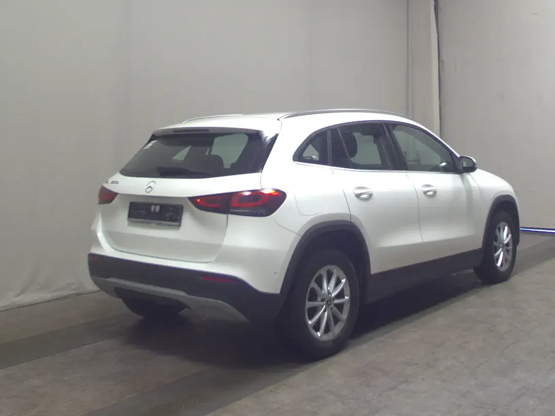 Mercedes-Benz GLA 250 - Thumbnail 5