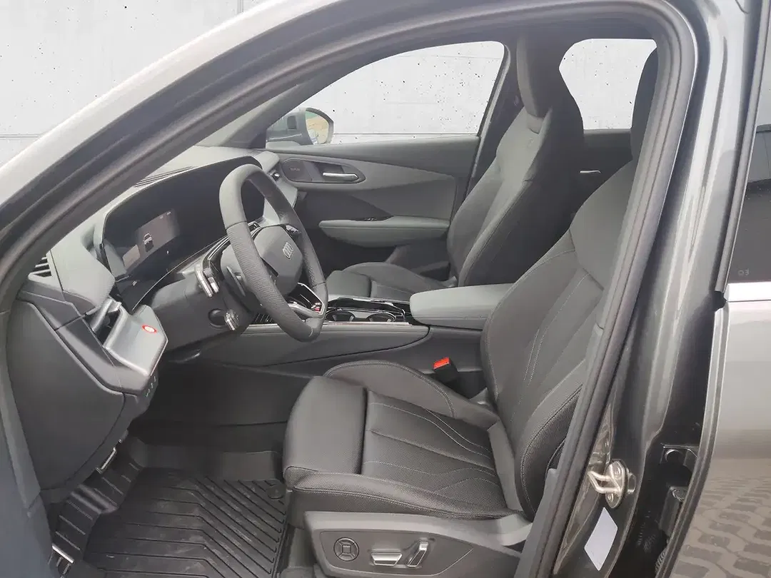 Audi Q3 - Thumbnail 11