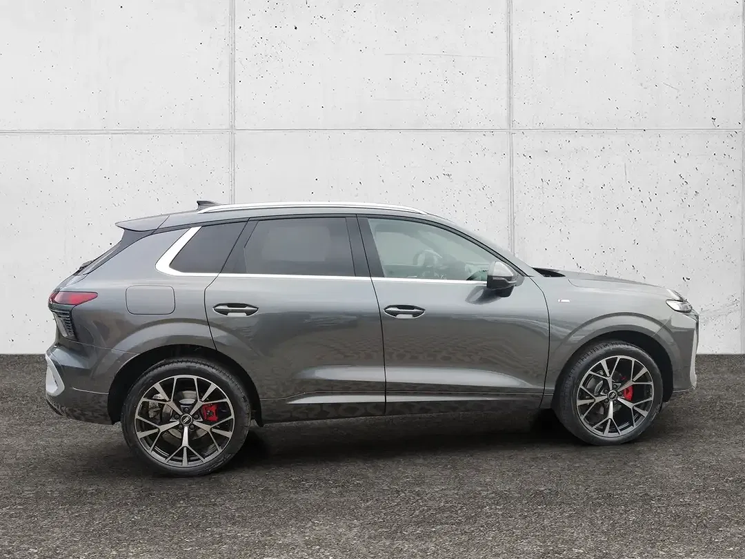 Audi Q3 - Thumbnail 7