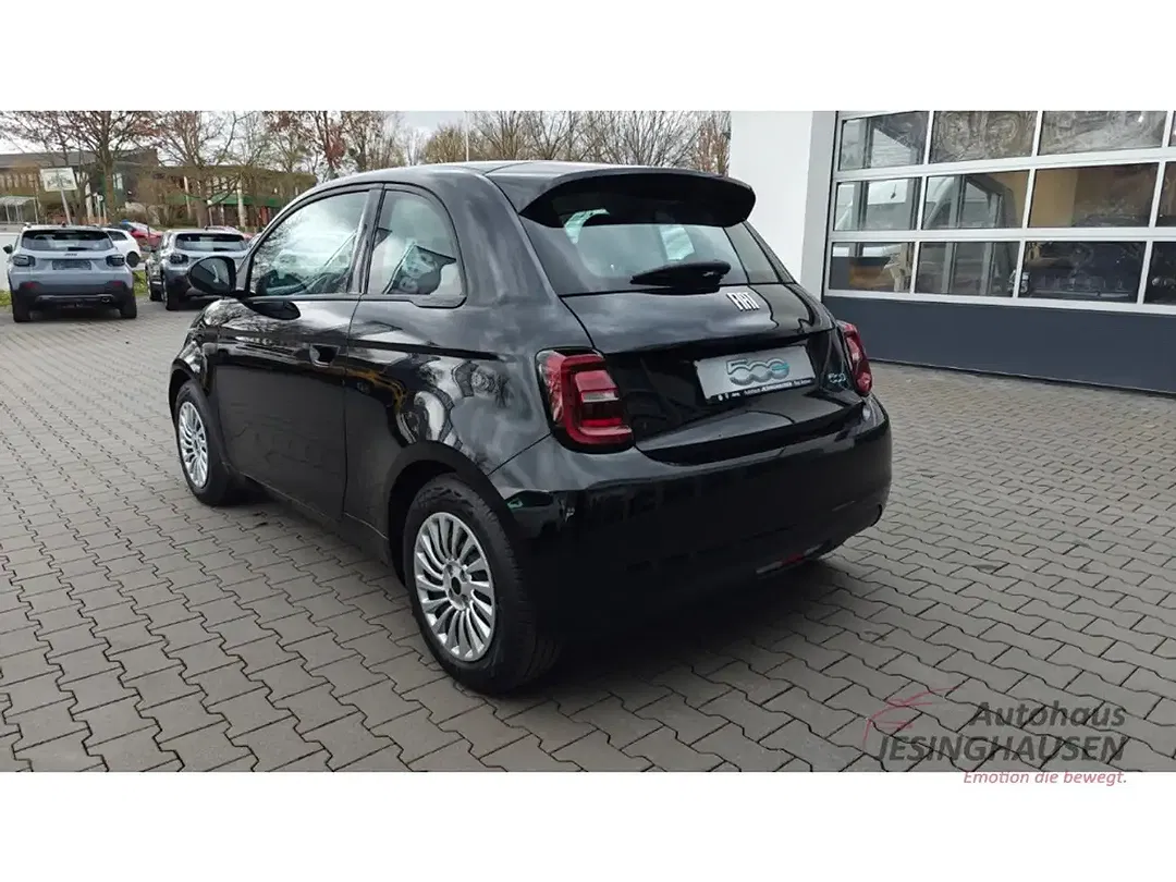 Fiat 500e - Thumbnail 12