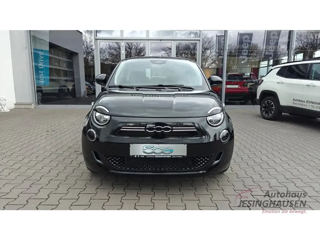 Fiat 500e - Thumbnail 2