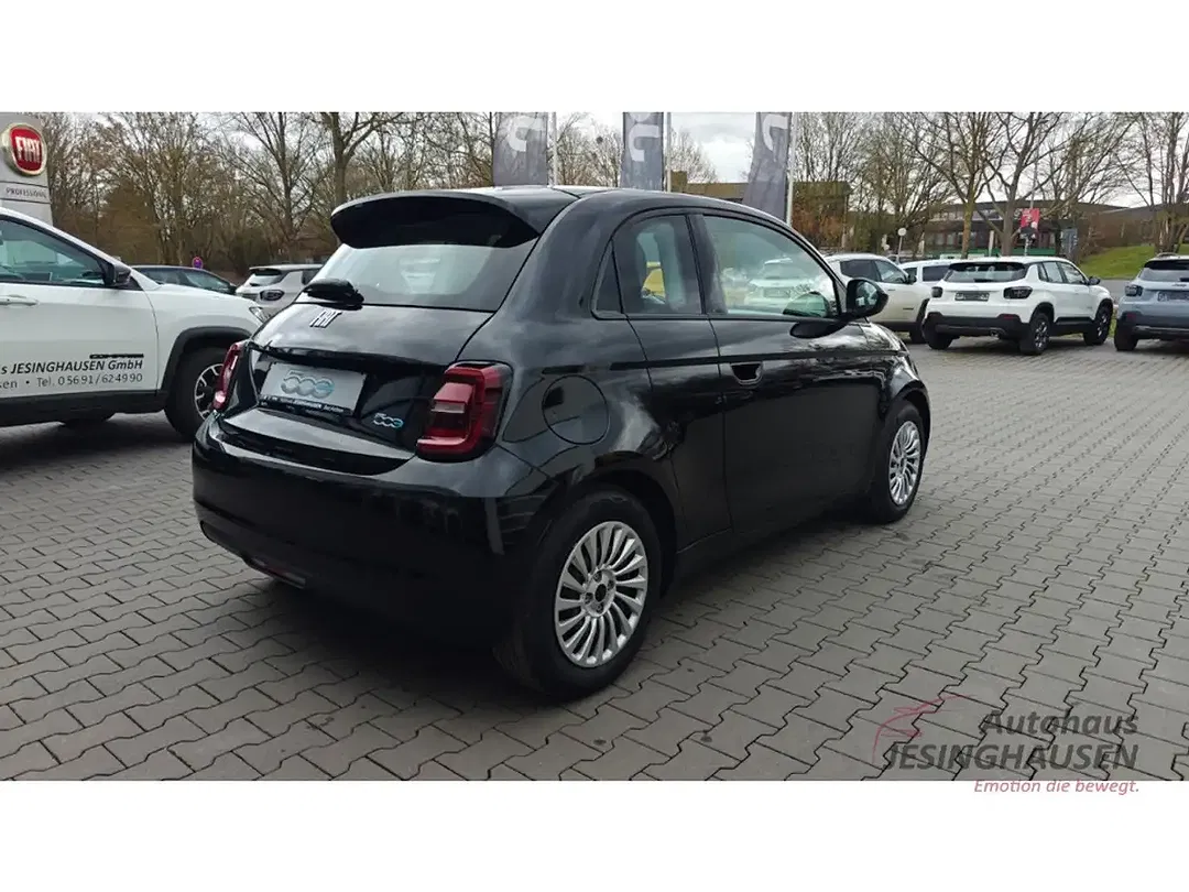 Fiat 500e - Thumbnail 8