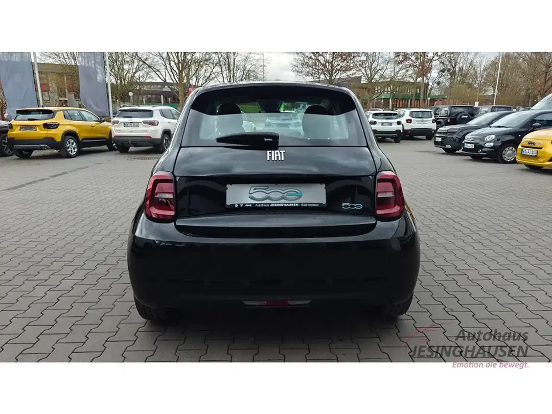 Fiat 500e - Thumbnail 9