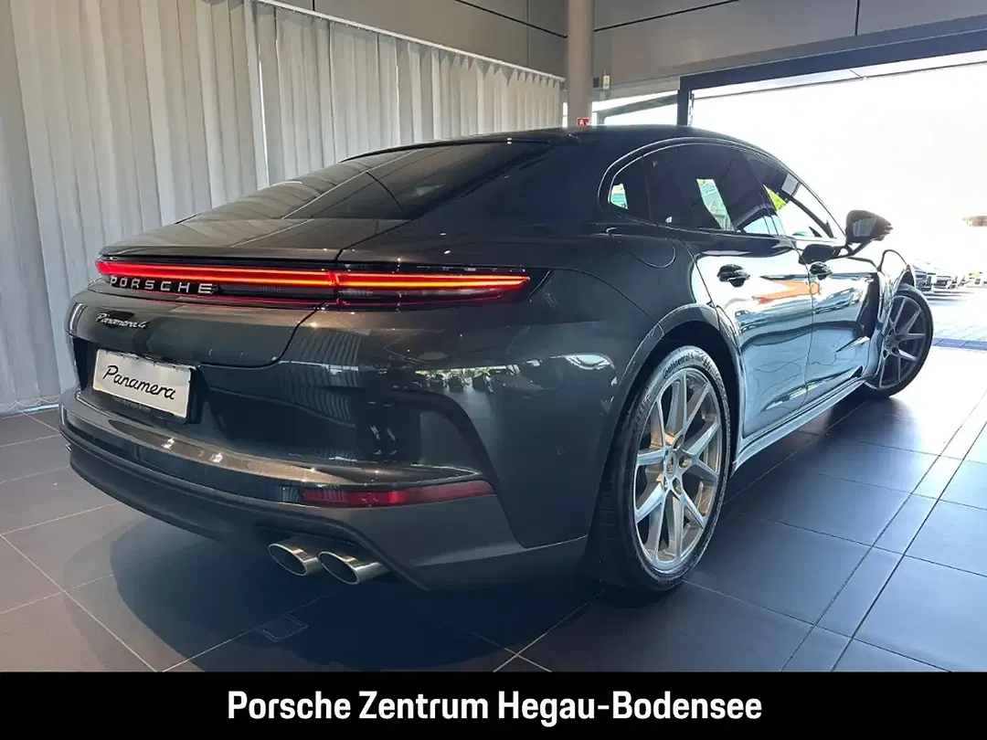Porsche Panamera - Thumbnail 3