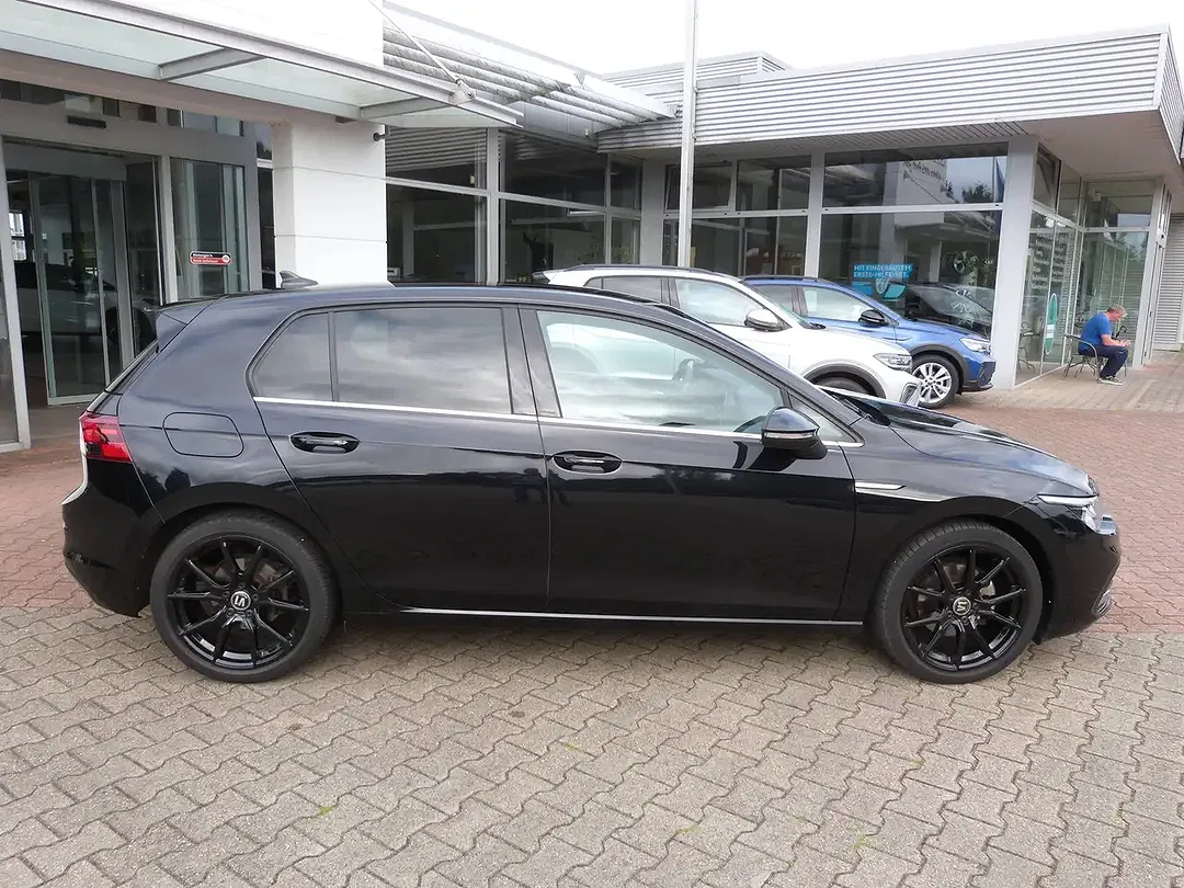 Volkswagen Golf - Thumbnail 2
