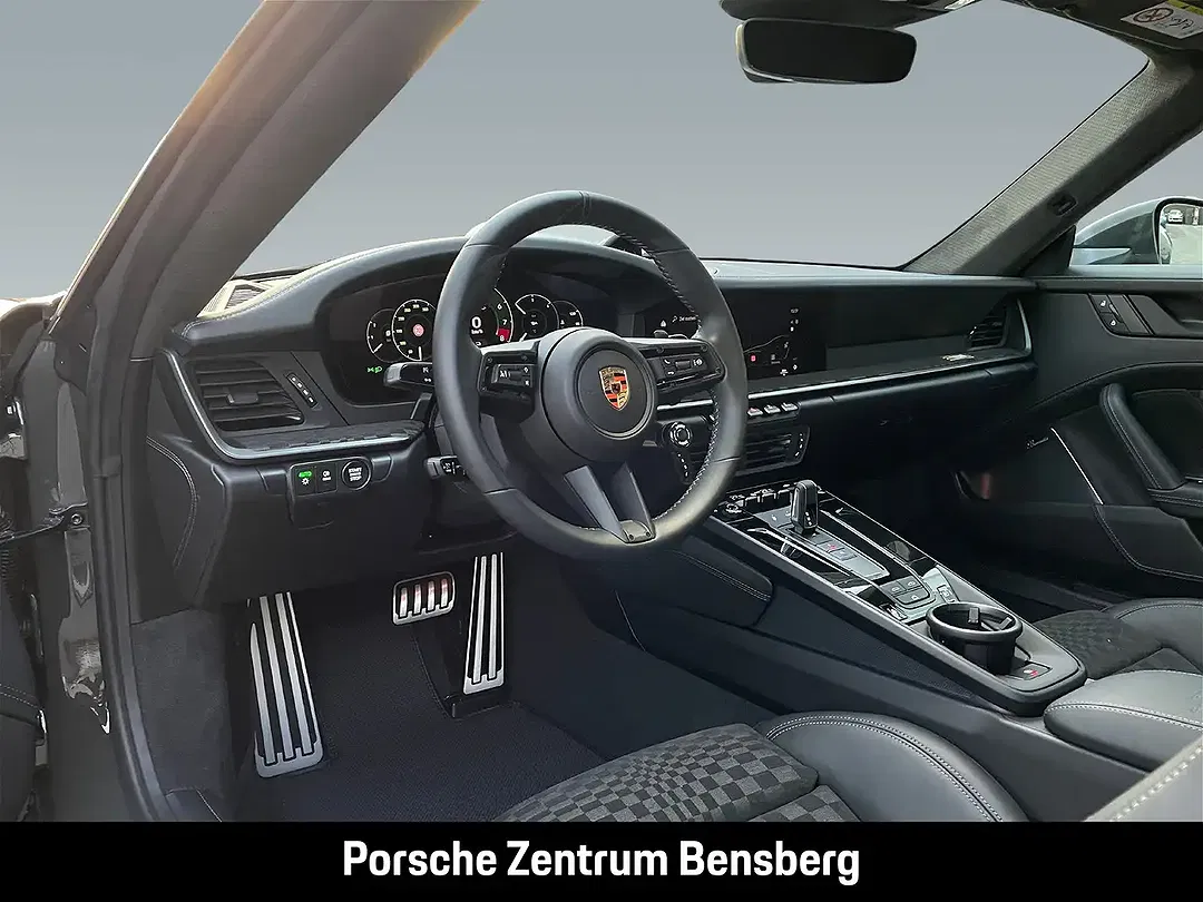 Porsche 911 - Thumbnail 10
