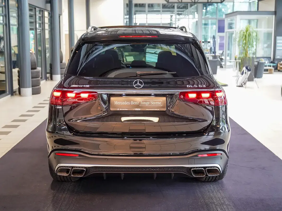 Mercedes-Benz GLS 63 AMG - Thumbnail 4