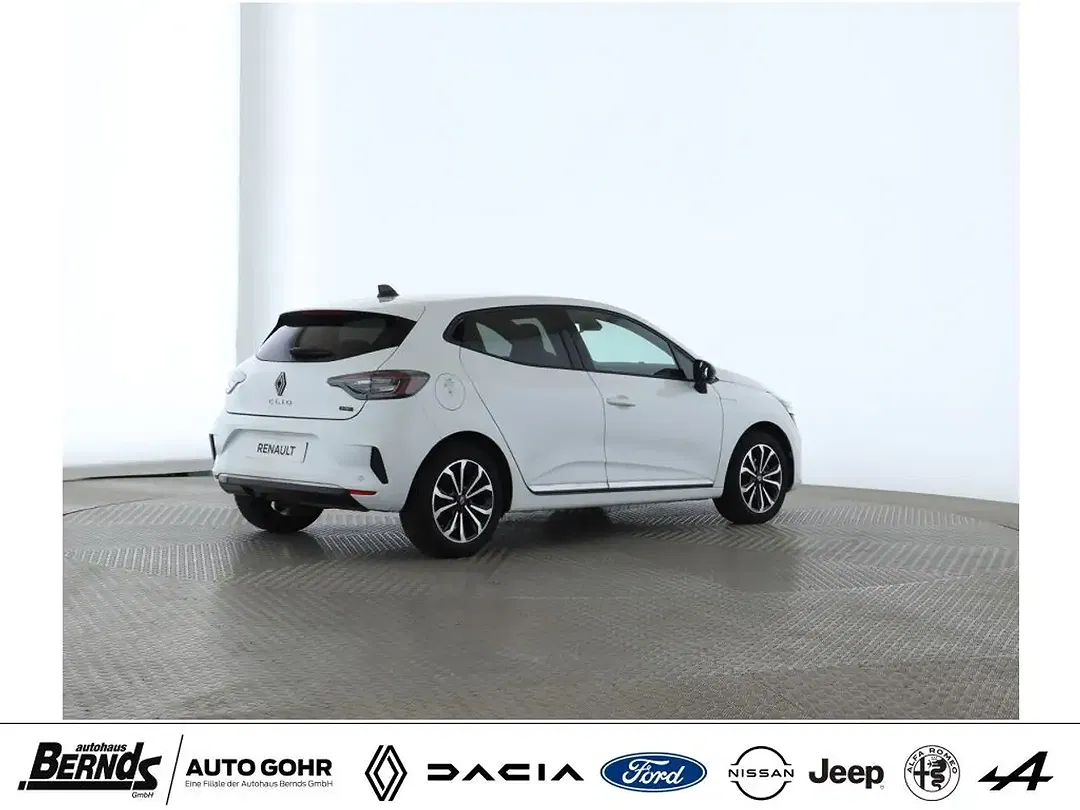 Renault Clio - Thumbnail 3