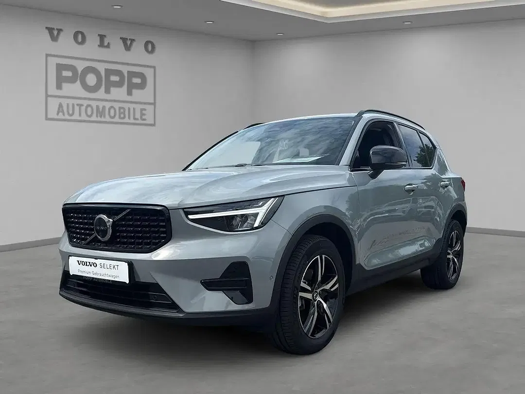 Volvo XC40 B3 Plus Dark - foto 1