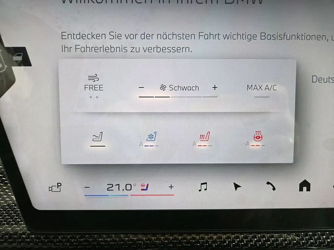 BMW i7 - Thumbnail 12