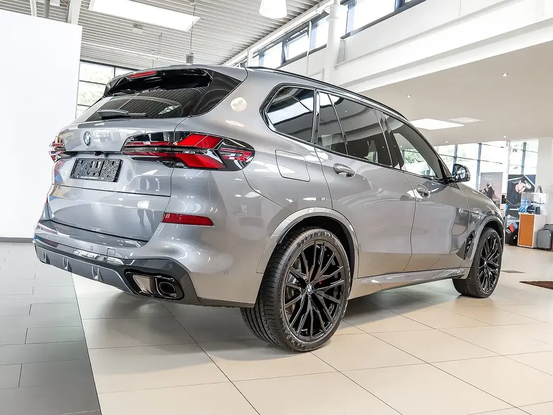 BMW X5 - Thumbnail 2