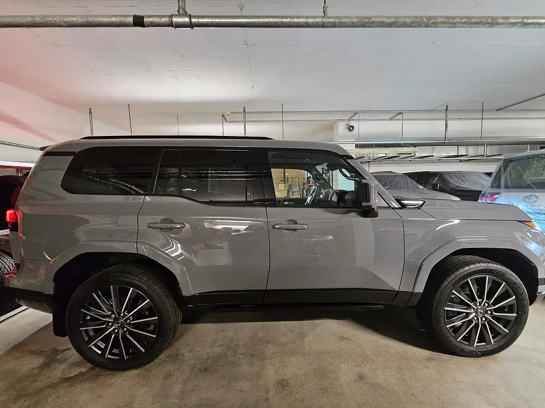 Lexus GX 550 - Thumbnail 4